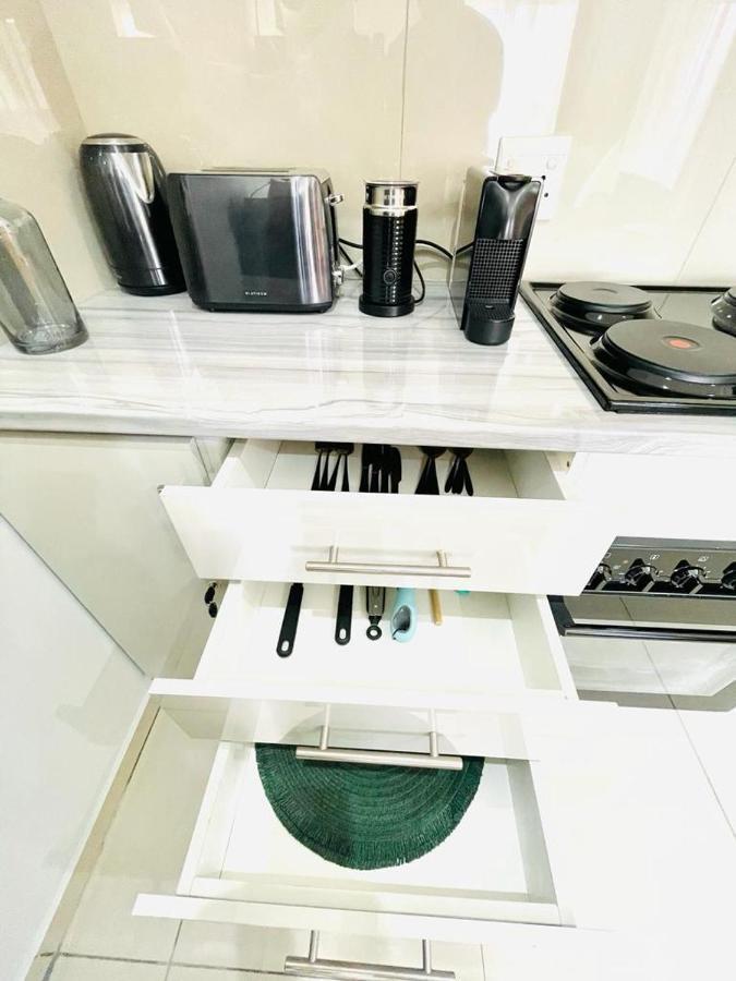 Trendy, Comfortable 1 Bedroom Apartments In Umtata Exterior foto