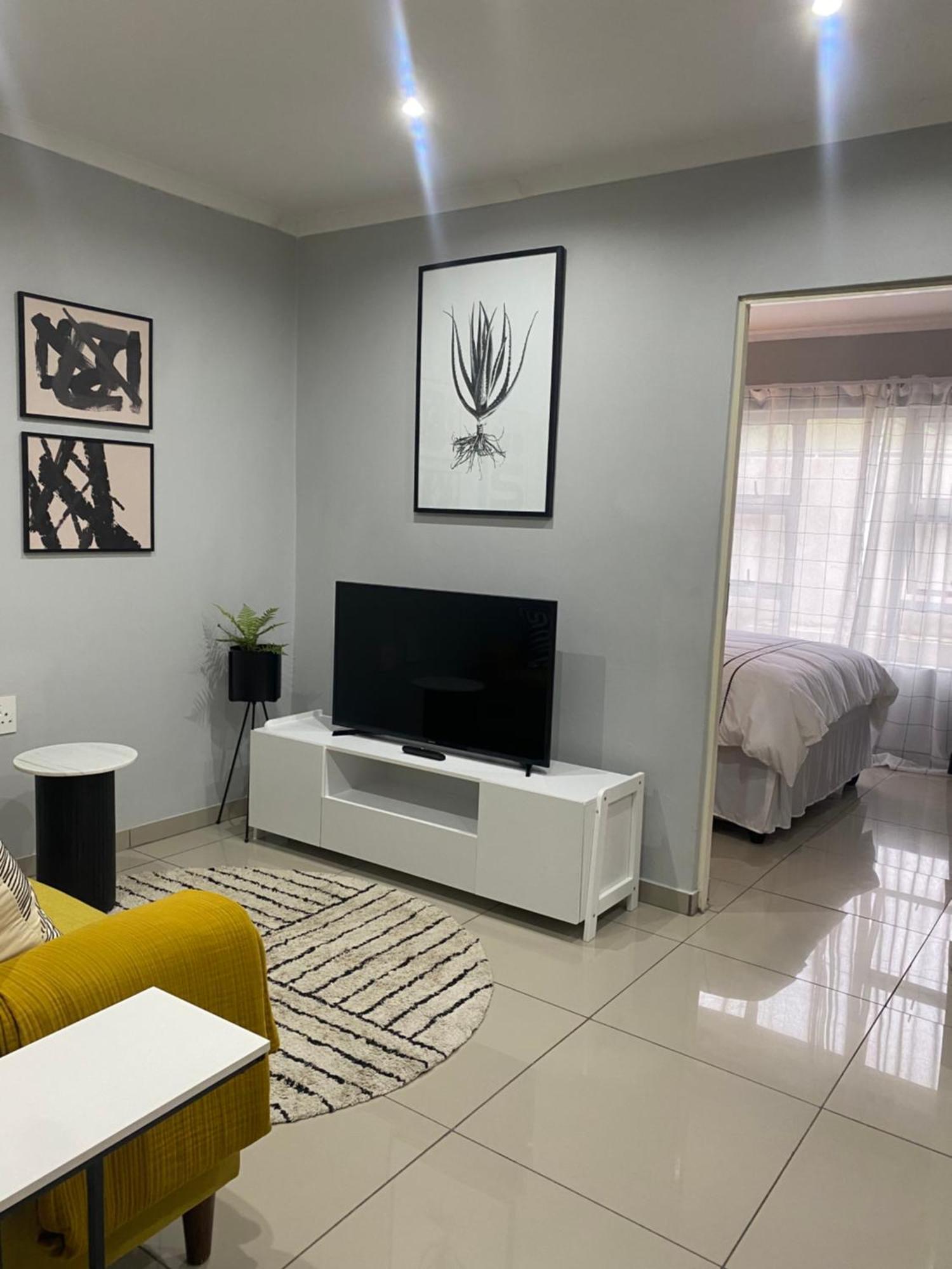 Trendy, Comfortable 1 Bedroom Apartments In Umtata Exterior foto