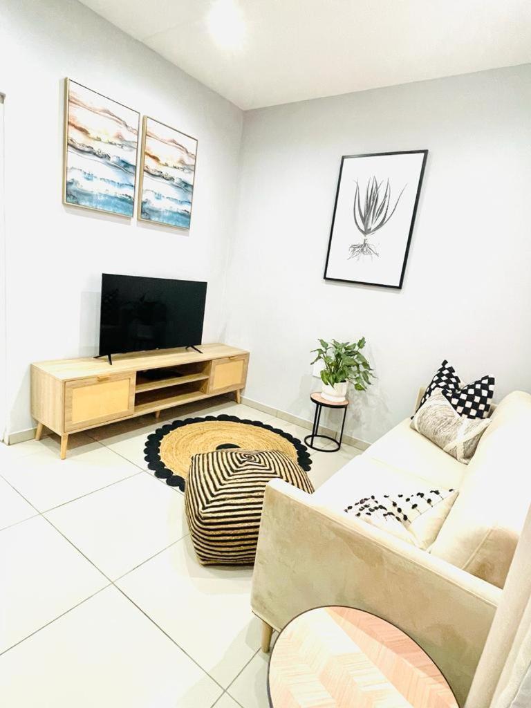 Trendy, Comfortable 1 Bedroom Apartments In Umtata Exterior foto